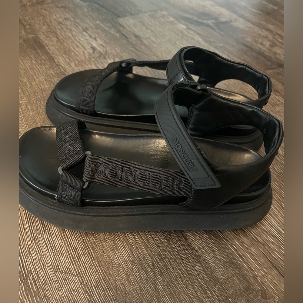 Moncler unisex sandals. Soft Italian leather. New. Size 9,5-10